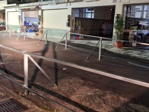 铁栏杆围路难通行住户傻眼 土库镇公所:私人土地安排协商解决