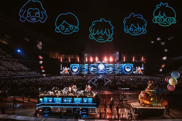 五月天貴陽場演出出動無人機秀。相信音樂提供