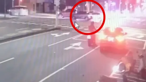 被按喇叭就不爽!路中停車理論 被移送再加罰單