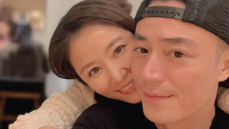 林心如（左）與霍建華日前才低調慶祝結婚9周年。摘自臉書