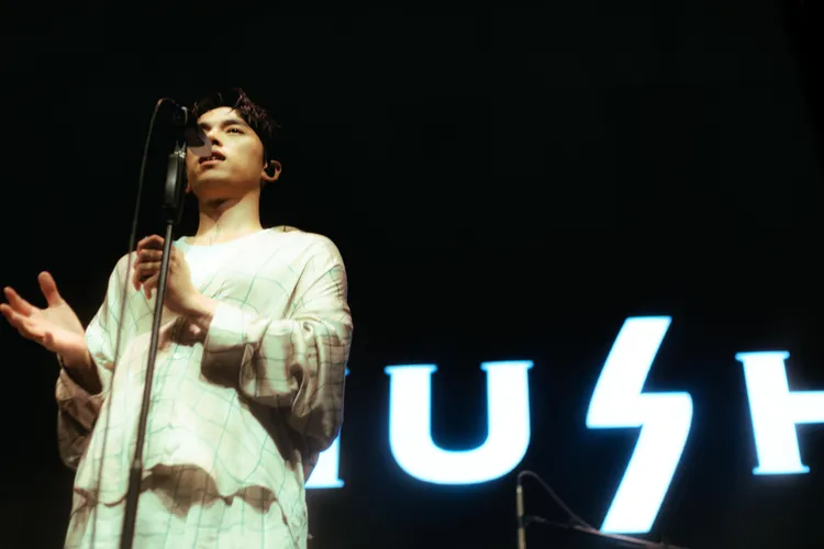 HUSH首度於泰國演出，帶來45分鐘誠意演出。相信音樂提供