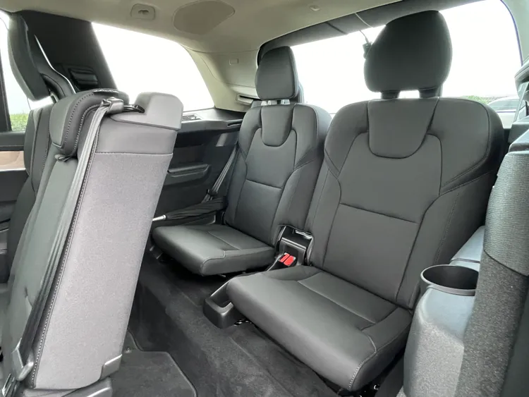 第三排雖然更適合兒童或短途使用，但靈活的七人座配置，對家庭來說絕對是一大優勢。林浩昇攝