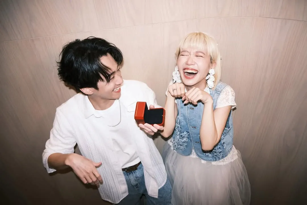 2人不改逗趣本色,婚纱照透露著活泼氛围。翻摄Lulu IG