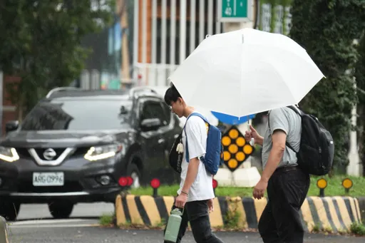 3低压海上蠢动!「TD21」恐袭台!「这天」风雨最猛