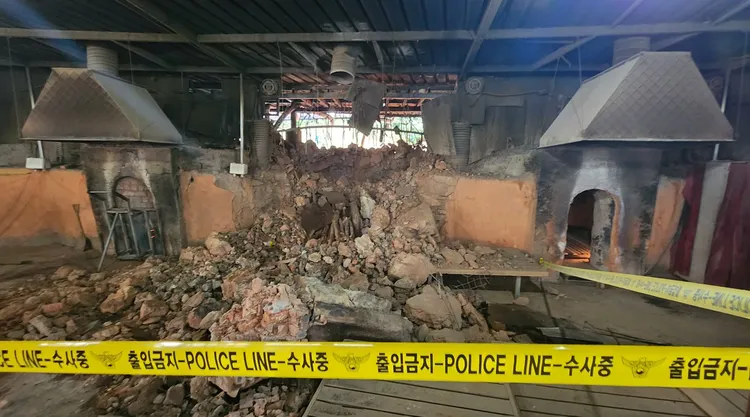 爆炸現場滿目瘡痍。翻攝《朝鮮日報》