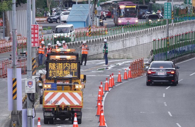 蔣萬安特別留意「光復節」放假　徐國勇嗆：圓環大塞車才是重點