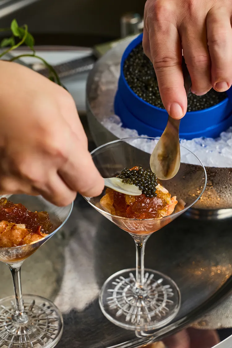 Ukai-tei鐵板燒-龍蝦晶凍 魚子醬。業者提供