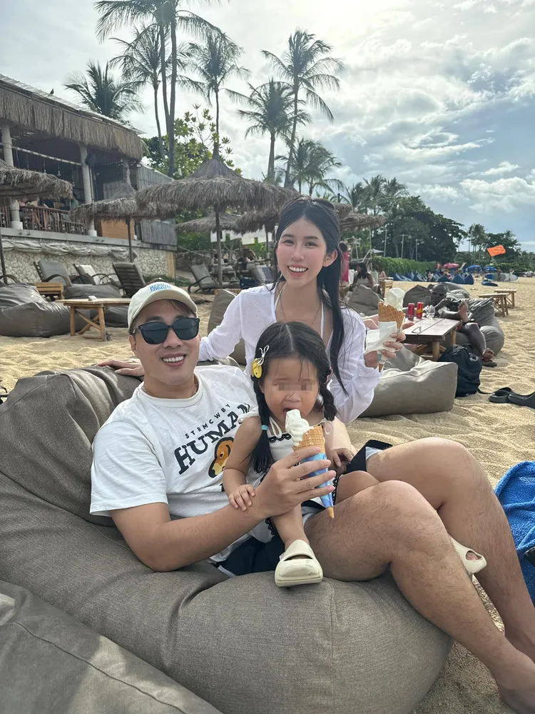 余祥銓一家三口日前去泰國蘇美島度假。翻攝余祥銓臉書