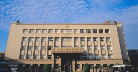航警收賄掩護夾帶加熱菸品入境 2大過免職+羈押!