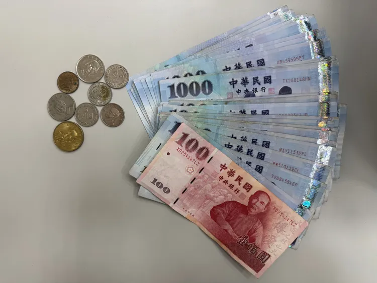 警方查獲贓款。警方提供