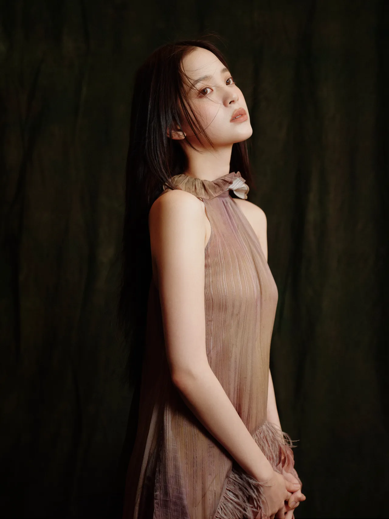 欧阳娜娜在过去十年中取得了令人瞩目的成长。环球音乐提供