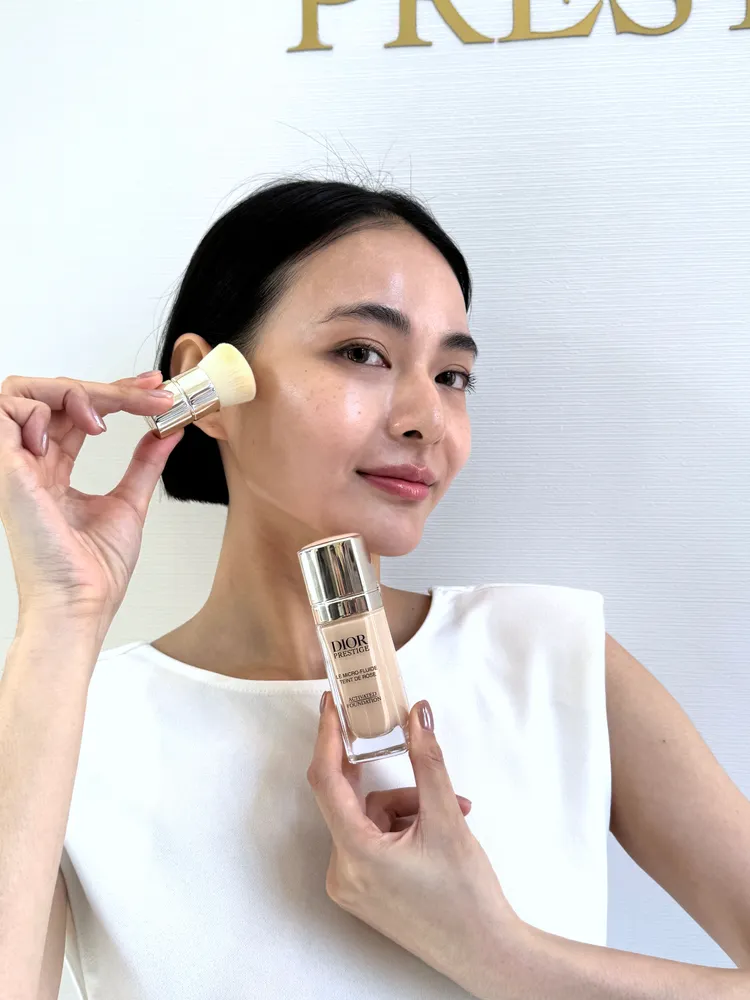 Dior精萃再生玫瑰微導粉底，30ml／4950元。張家玲攝