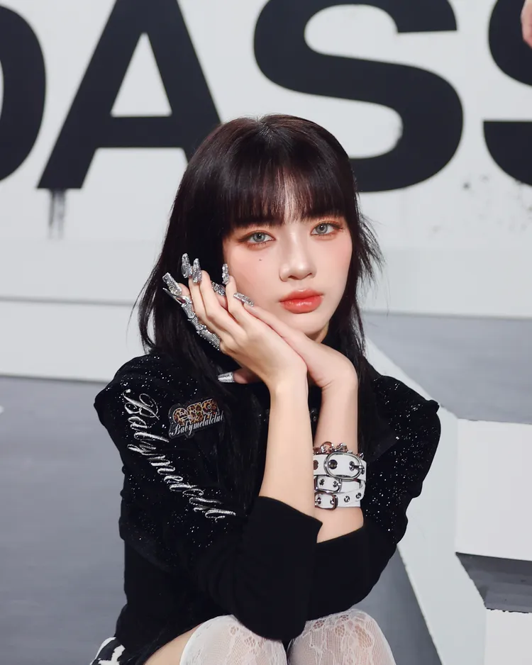 采甄想當「壞學生」，但因為媽媽太兇，讓她現實生活中不敢使壞。天空娛樂提供