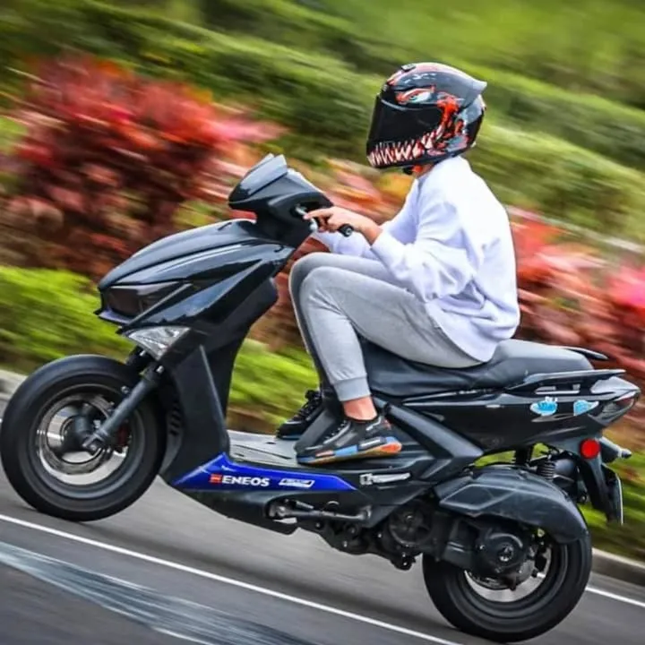 駱姓少年IG有不少他騎車競速的畫面。民眾提供