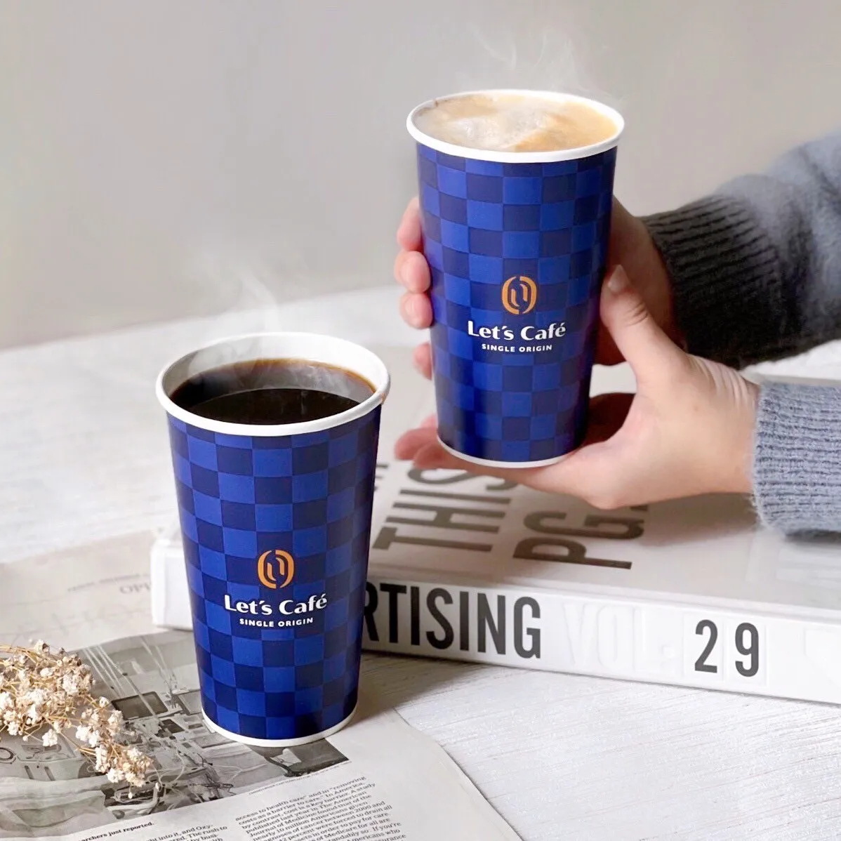 歡慶10月1日國際咖啡日,Let’s Café即日起至10月28日推出單品咖啡全品項第2杯半價、經典咖啡大杯以上第2杯79折。全家提供