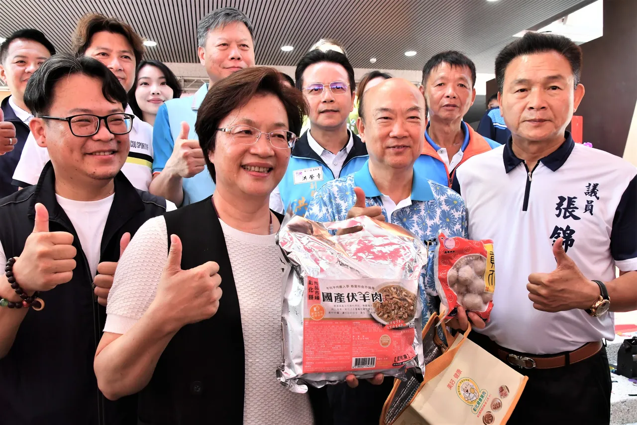 彰化县长王惠美说,现在吃彰化羊肉正是时候。县府提供