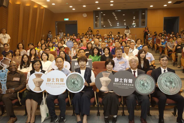 「靜土有聲：臺日古代文物對話特展」今日於十三行博物館盛大開幕。館方提供