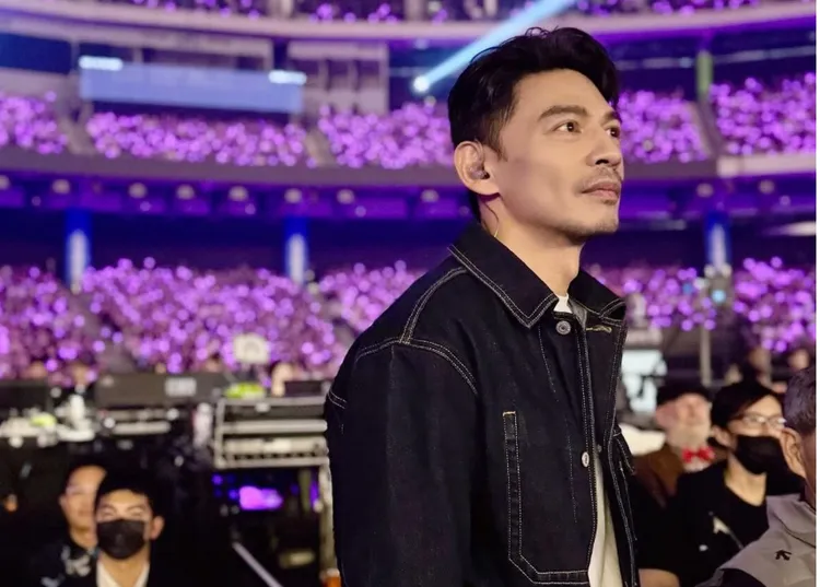 阿Ken先前在周杰倫演唱會當台下主持人，成為最大亮點。翻攝自阿Ken IG