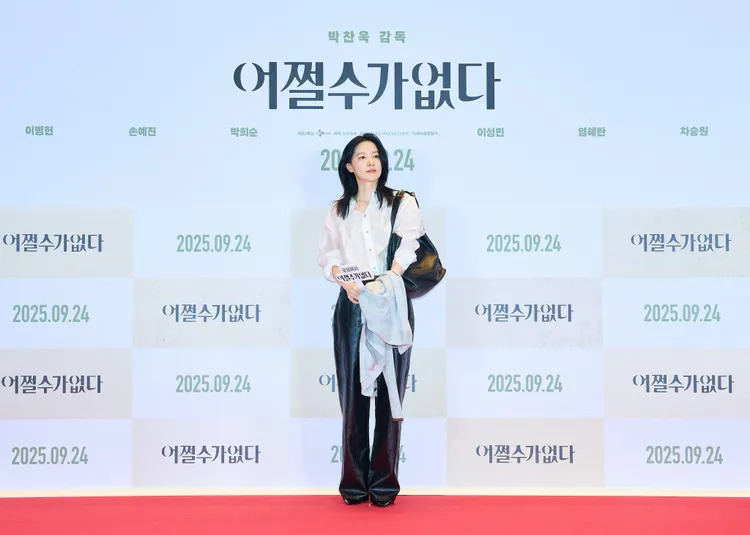 李英愛優雅現身。龍祥電影提供