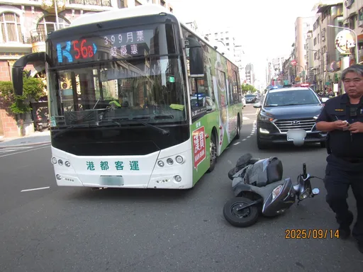 75岁翁闯红灯撞公车!轻伤无碍 2张红单让他吃不消