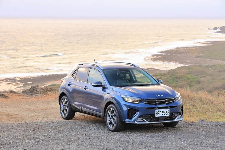 Stonic適用貨物稅減徵政策，本月入主60萬0利率，加贈總價值逾20,000元的潮旅尊享方案及丙式車體險。業者提供