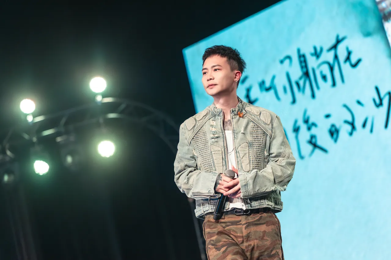 萧秉治。宽宽整合行销提供