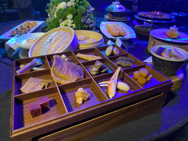 今年麗晶之夜餐點由晶華軒主廚掌杓，以當季秋蟹入菜呈現。莊偉祺攝