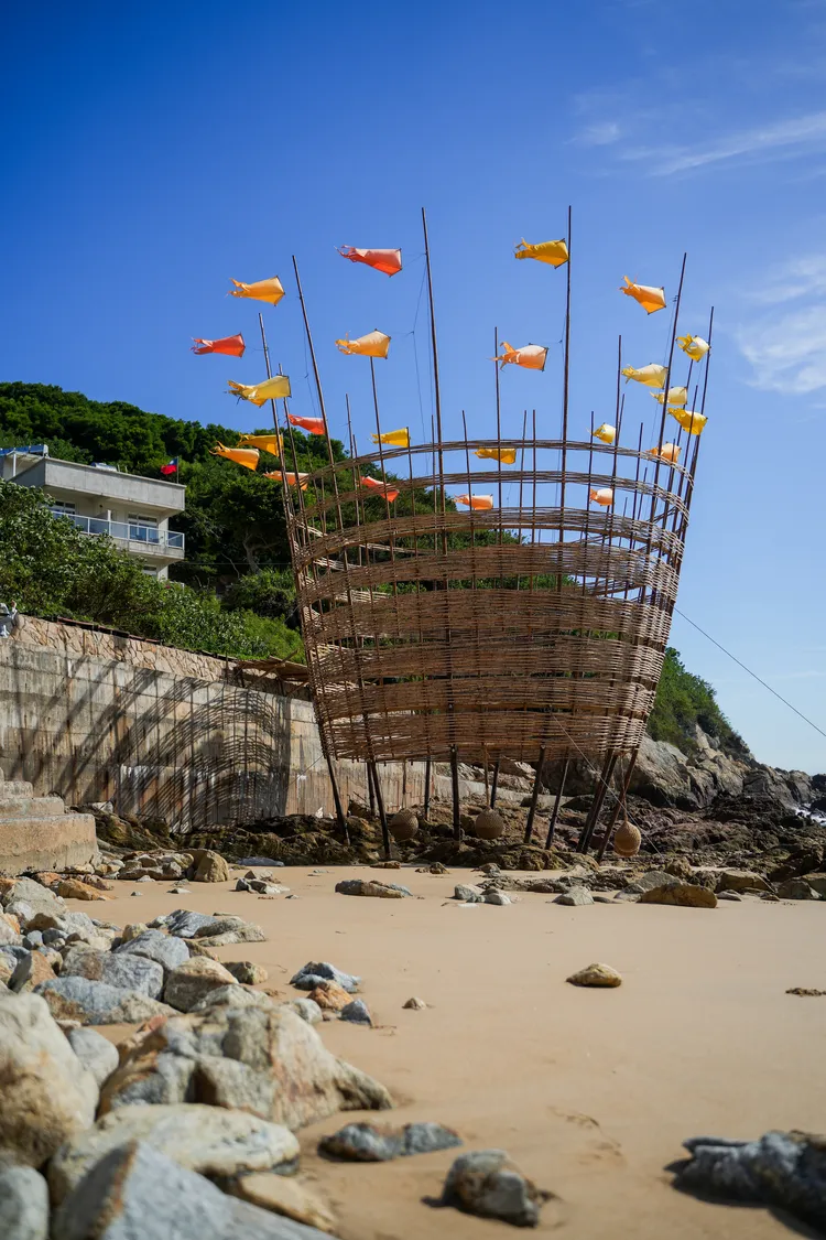 甘銘源《拍楸－簍光‧竹影》。田欣雲攝影