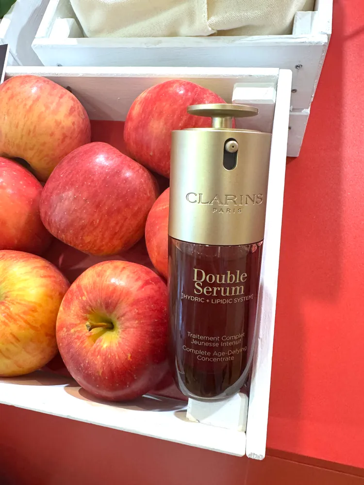 克蘭詩黃金霜萃精華（一般版/清爽版），75ml／5800元。張家玲攝