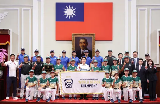 少年英雄來了!賴清德接見「3支冠軍隊」 曝成立運動部原因