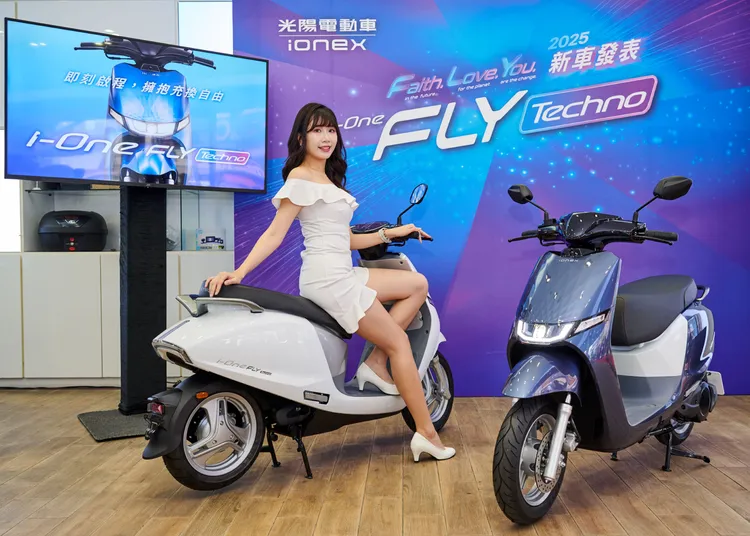 i-One Fly Techno外型延續了i-One家族的年輕動感設計。業者提供