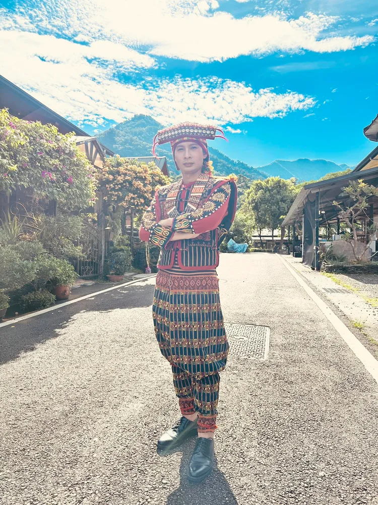 逸祥一早就出發下聘禮。翻攝逸祥臉書