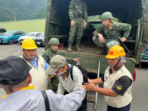 強颱樺加沙來襲!高雄市啟動防汛與災害應變 山區撤離人數1835人