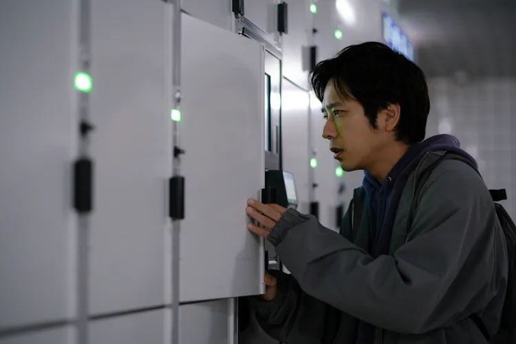 二宮和也《8號出口》被困在捷運地下道。壹壹喜喜電影股份有限公司提供