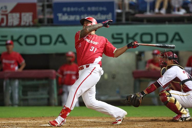 林智勝貴為中職史上唯一300轟巨砲　最讓球迷難忘卻是「這一撞」