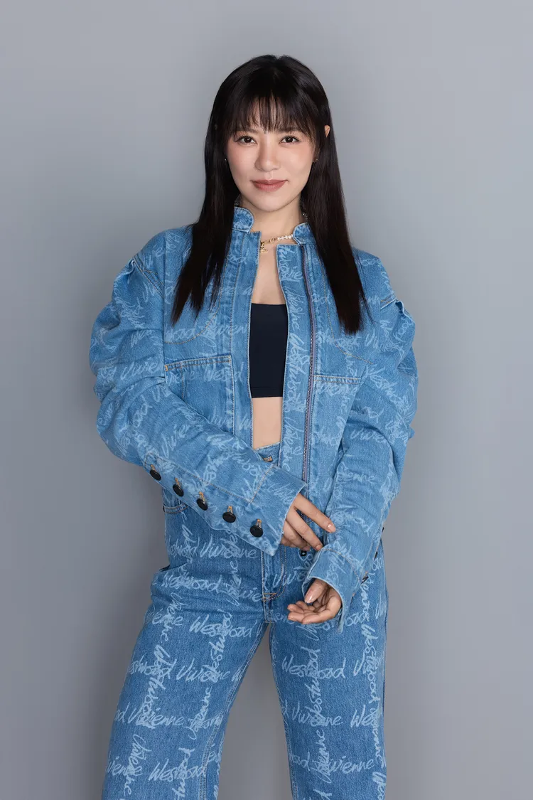 丁噹。相信音樂提供