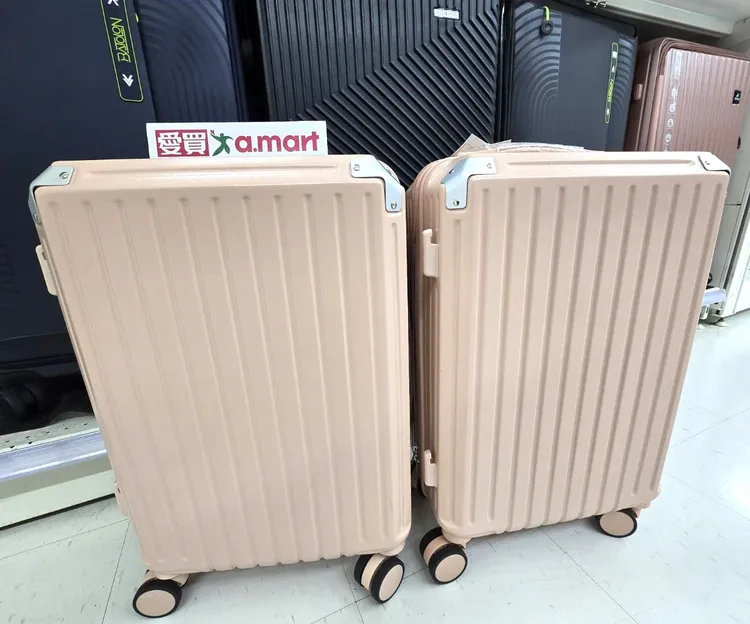 行李箱加1元多1件，20吋行李箱單個不用900元。業者提供