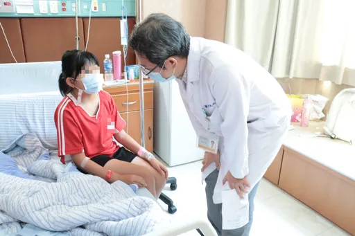 9岁女童A流未痊愈就返校上课 疑因剧烈运动并发横纹肌溶解症