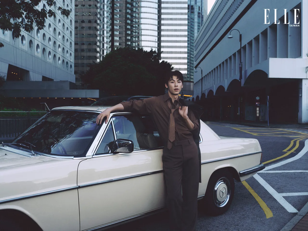 許光漢拍攝《ELLE》封面。《ELLE》國際中文版提供