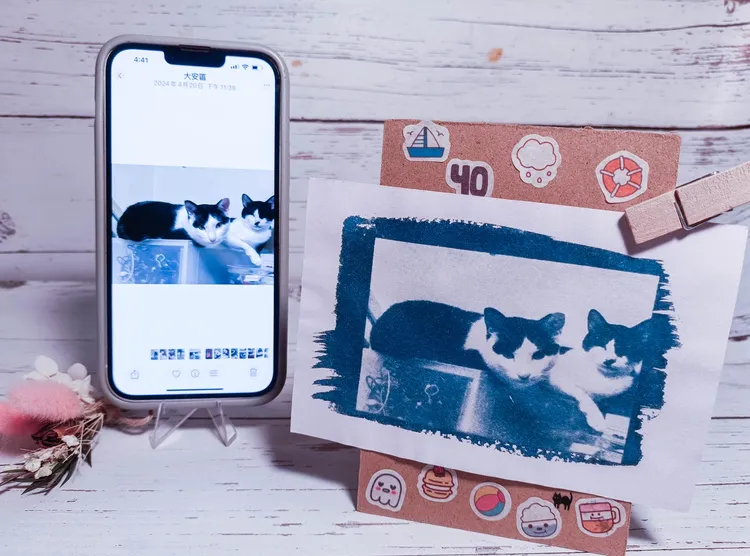 「菁桐照相館」同時也規劃讓民眾體驗古老藍曬印相技術。菁桐照相館提供