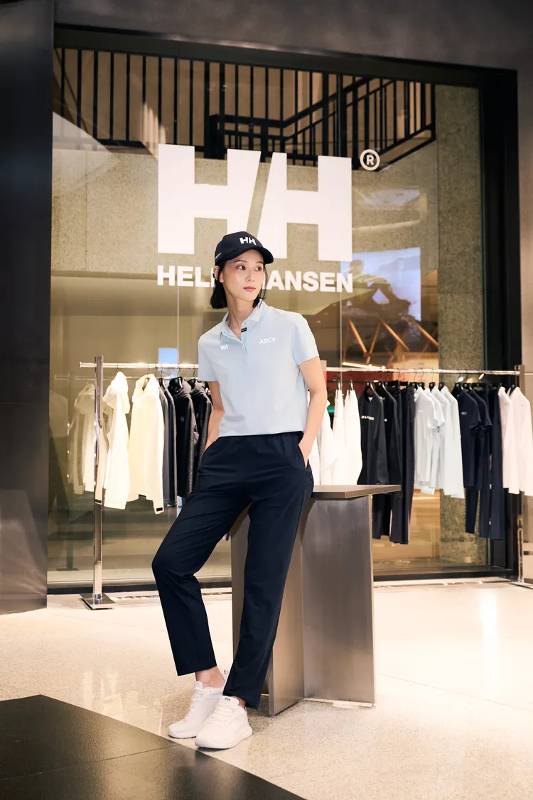 鍾瑶熱愛戶外運動。品牌提供