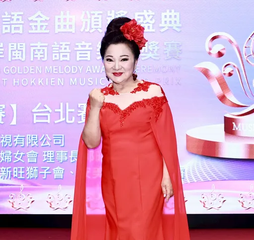 白冰冰見4歲孩童挑戰神曲讚嘆不已 自掏腰包頒特別獎