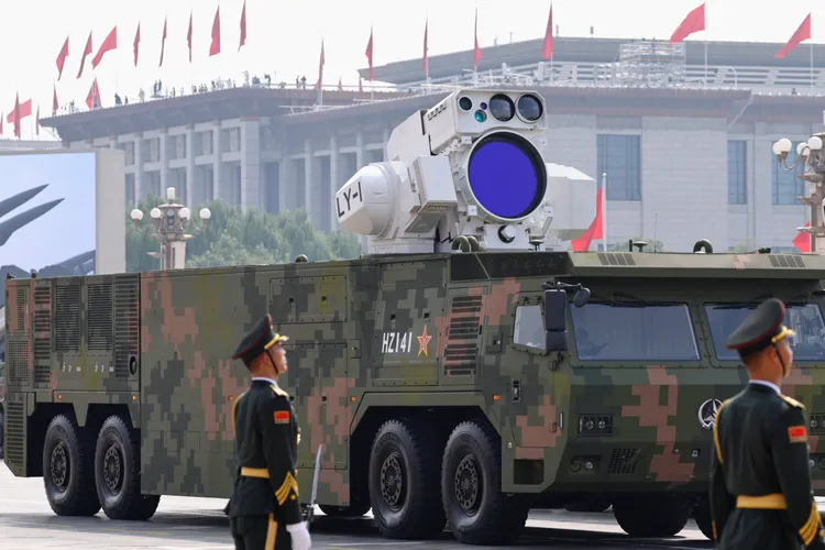 中國在九三閱兵展出的雷射系統，「看起來」很厲害。路透社