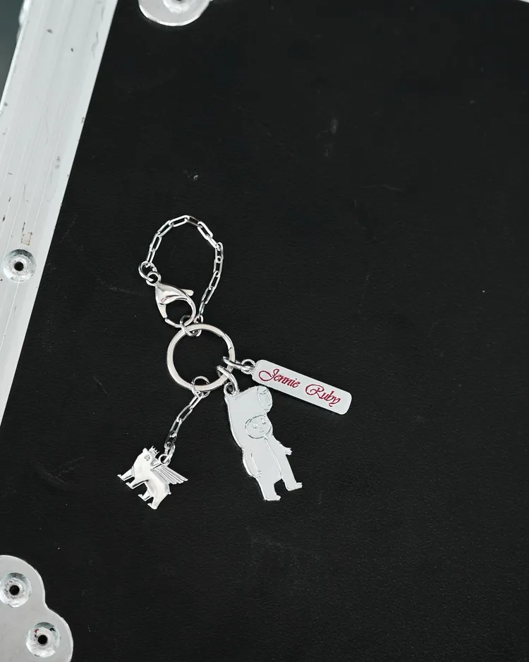 Jennie親自操刀創作的水豚設計。永新瓦提供