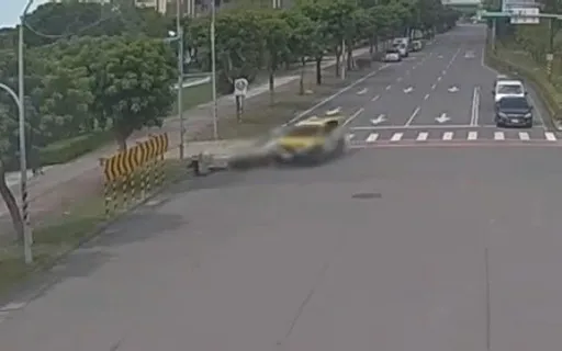 又是酒駕! 男酒後騎車載友人闖紅燈遭計程車撞上釀1死1傷