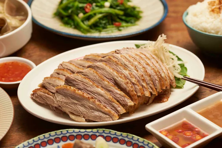 鵝肉川臺菜經典料理「老街鵝肉」。業者提供