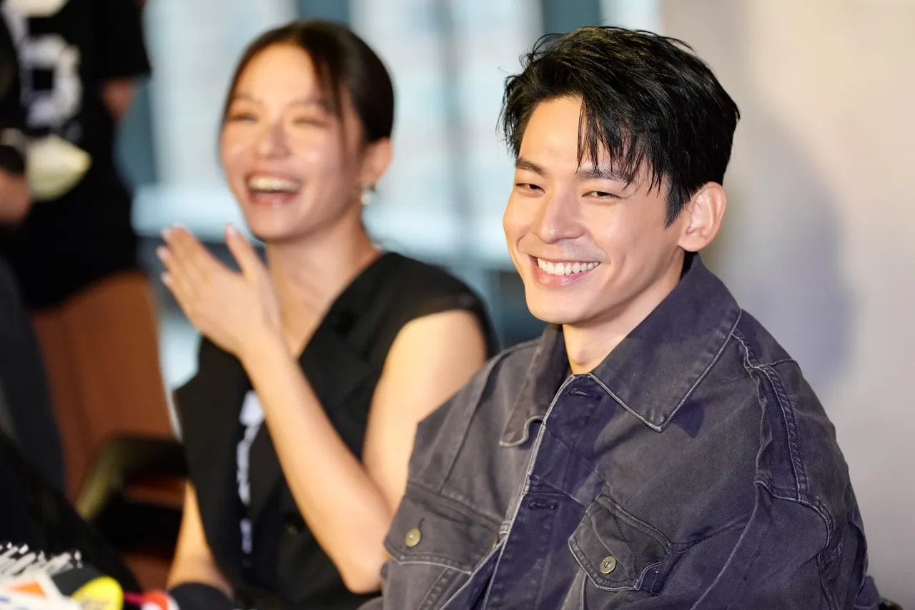 《96分钟》破亿演员很开心。摄影中心摄