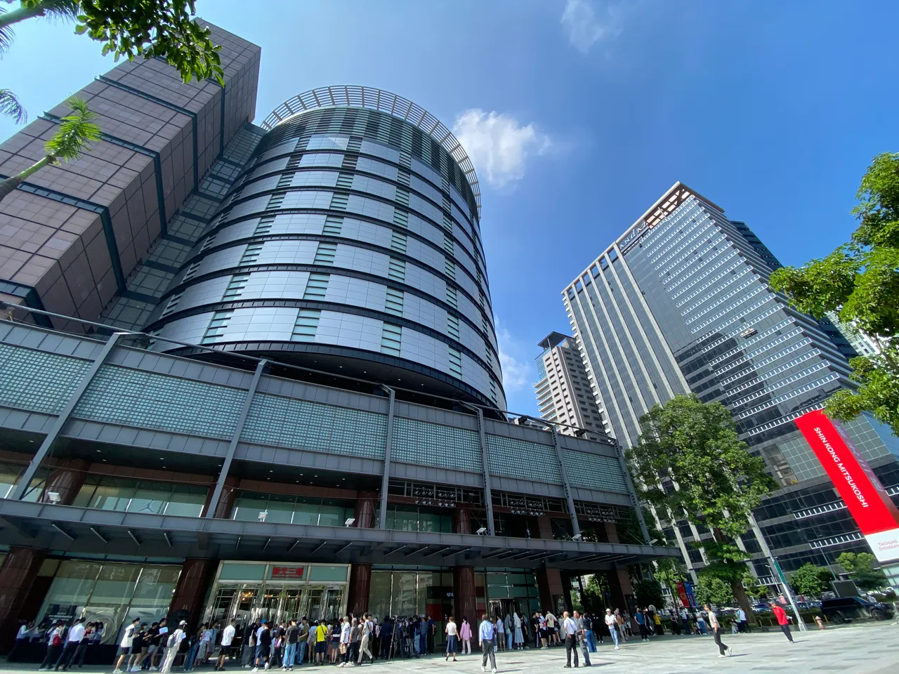 台中新光三越今正式恢复营业。庄伟祺摄