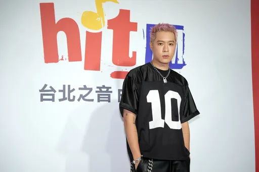 周湯豪不給脫內衣了!搖滾回歸致敬千禧世代 激瘦帥回巔峰認單身