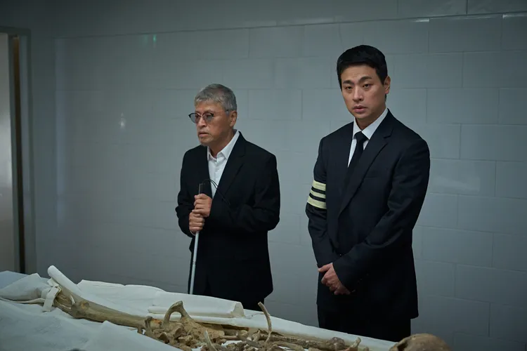 權海驍（左）、朴正民在《醜得要命》扮演父子。壹壹喜喜提供